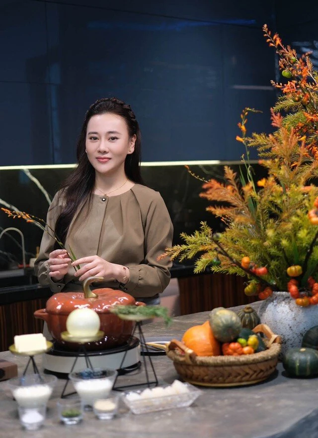 Phương Oanh ở tuổi 37 tận hưởng cuộc sống bên cặp song sinh đáng yêu Phương Oanh ở tuổi 37 tận hưởng cuộc sống bên cặp song sinh đáng yêu