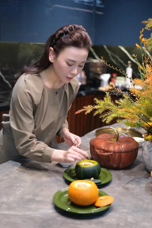 Phương Oanh ở tuổi 37 tận hưởng cuộc sống bên cặp song sinh đáng yêu Phương Oanh ở tuổi 37 tận hưởng cuộc sống bên cặp song sinh đáng yêu