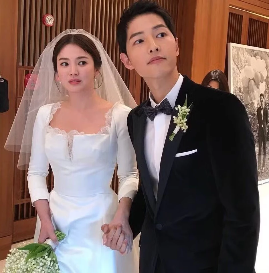 Song Joong Ki bỏ đi khi nhắc tên Song Hye Kyo