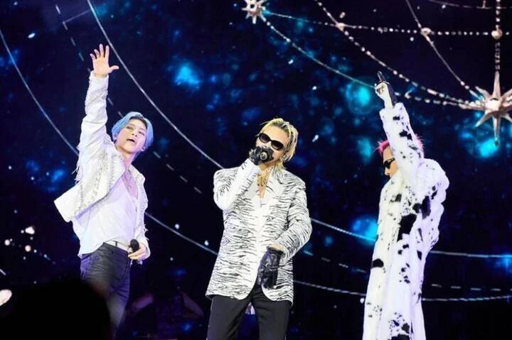 Sốt vé BIGBANG đêm thứ 2: Vé bán lại gần 100 triệu đồng/cặp
