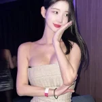 Bất ngờ ghé thăm Việt Nam, nữ idol khoe dáng bốc lửa, khiến fan tiếc "nháo nhào" săn chữ ký kenhtingame com thumb bat ngo ghe tham viet nam nu idol khoe dang boc lua khien fan tiec quot nhao nhao quot san chu ky 2dfd1790855535440 940w