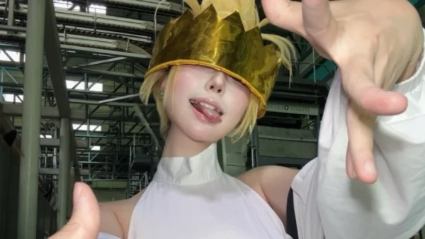 Bịt mắt cosplay, hot girl vô tình tạo ra siêu phẩm mùa Halloween kenhtingame com thumb bit mat cosplay hot girl vo tinh tao ra sieu pham mua halloween b9f21793259399527 940w