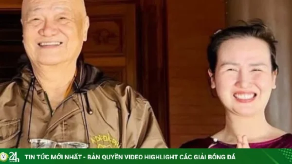 Ca sĩ Võ Hạ Trâm theo bố đi tu tập kenhtingame com thumb ca si vo ha tram theo bo di tu tap cdb21793249673730 940w