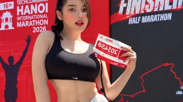 Check-in giải chạy, hot gymer tạo dáng chấn động khiến CĐM thích thú kenhtingame com thumb check in giai chay hot gymer tao dang chan dong khien cdm thich thu 17761792207741653 940w