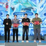 Chống nạng đến offline, hàng trăm game thủ nô nức tham gia offline Tân 3Q: Max kenhtingame com thumb chong nang den offline hang tram game thu no nuc tham gia offline tan 3q max 62851793185727909 940w