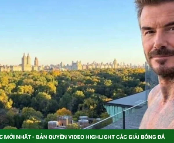 David Beckham cởi trần, uống cà phê sáng kenhtingame com thumb david beckham coi tran uong ca phe sang ac9b1793071756997 940w