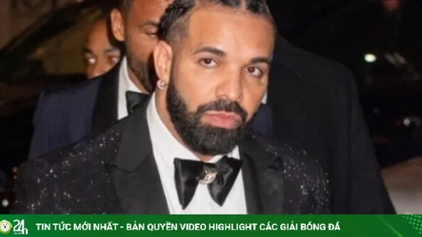 Drake mở tiệc xa hoa, tặng túi Chanel và tiền triệu USD cho khách kenhtingame com thumb drake mo tiec xa hoa tang tui chanel va tien trieu usd cho khach 9a821792993397507 940w