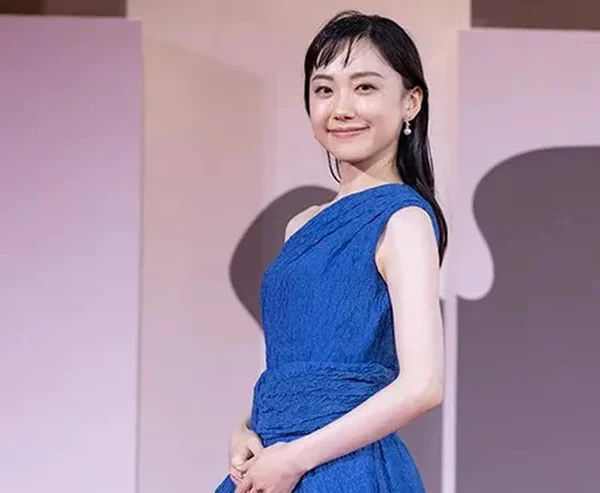 Showbiz có duy nhất 1 người 8 tuổi cát-xê cao nhất cả nước, 6 tuổi đã được phong thiên tài kenhtingame com thumb showbiz co duy nhat 1 nguoi 8 tuoi cat xe cao nhat ca nuoc 6 tuoi da duoc phong thien tai a16d1792812481192 940w