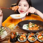Siết chặt lằn ranh nội dung cực đoan: YouTube thẳng tay tắt kiếm tiền các kênh Mukbang ăn uống vô tội vạ, làn sóng lo ngại bao trùm giới sáng tạo nội dung kenhtingame com thumb siet chat lan ranh noi dung cuc doan youtube thang tay tat kiem tien cac kenh mukbang an uong vo toi va lan song lo ngai bao trum gioi sang tao noi dung 957a1792737164578 940w