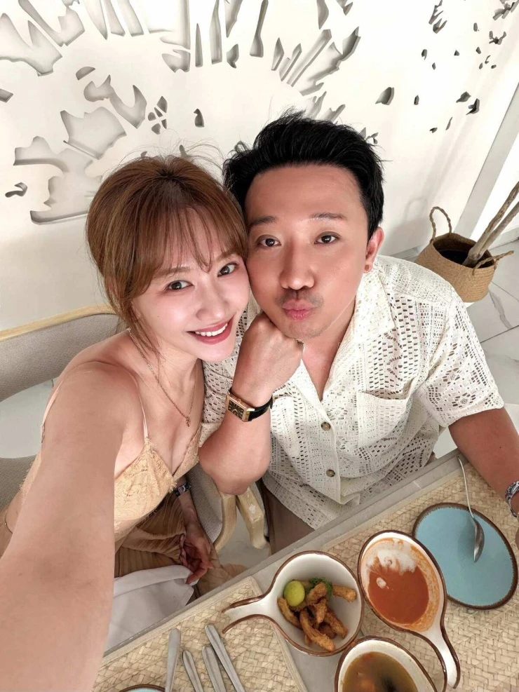 Trấn Thành - Hari Won hâm nóng tình yêu ở Ai cập