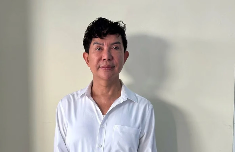 Từng nhận cát-sê nửa tỉ đồng, ca sĩ Long Nhật trượt dài sau hào quang sân khấu