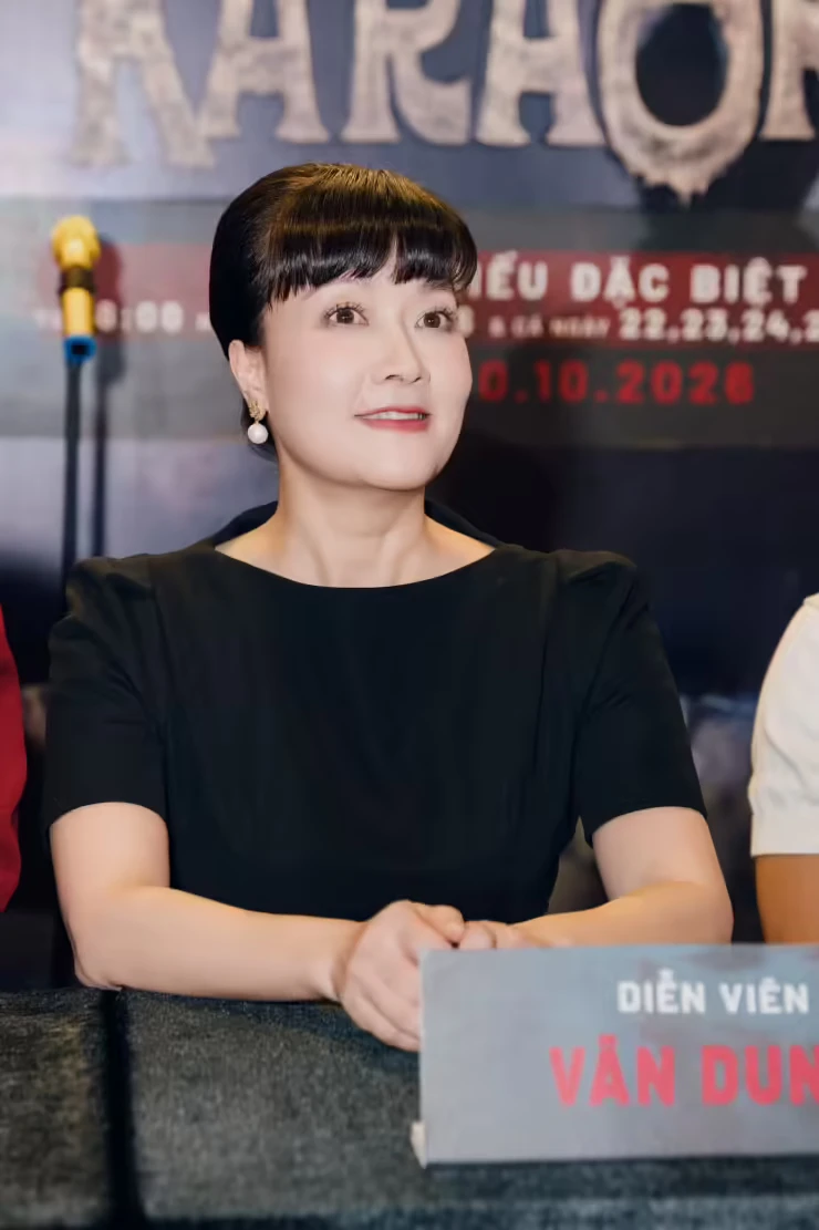 Vân Dung không dám xem lại cảnh táo bạo với Thanh Sơn